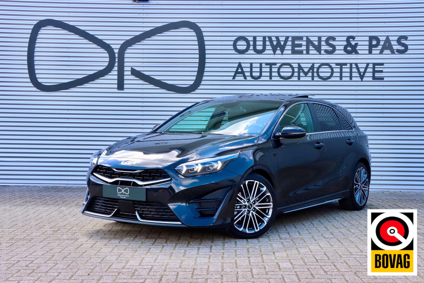 Kia Cee'd - Ceed 1.5 T-GDi GT-Line | PANORAMA | DEALEROH | CARPLAY | STUURWIELVERW - AutoWereld.nl