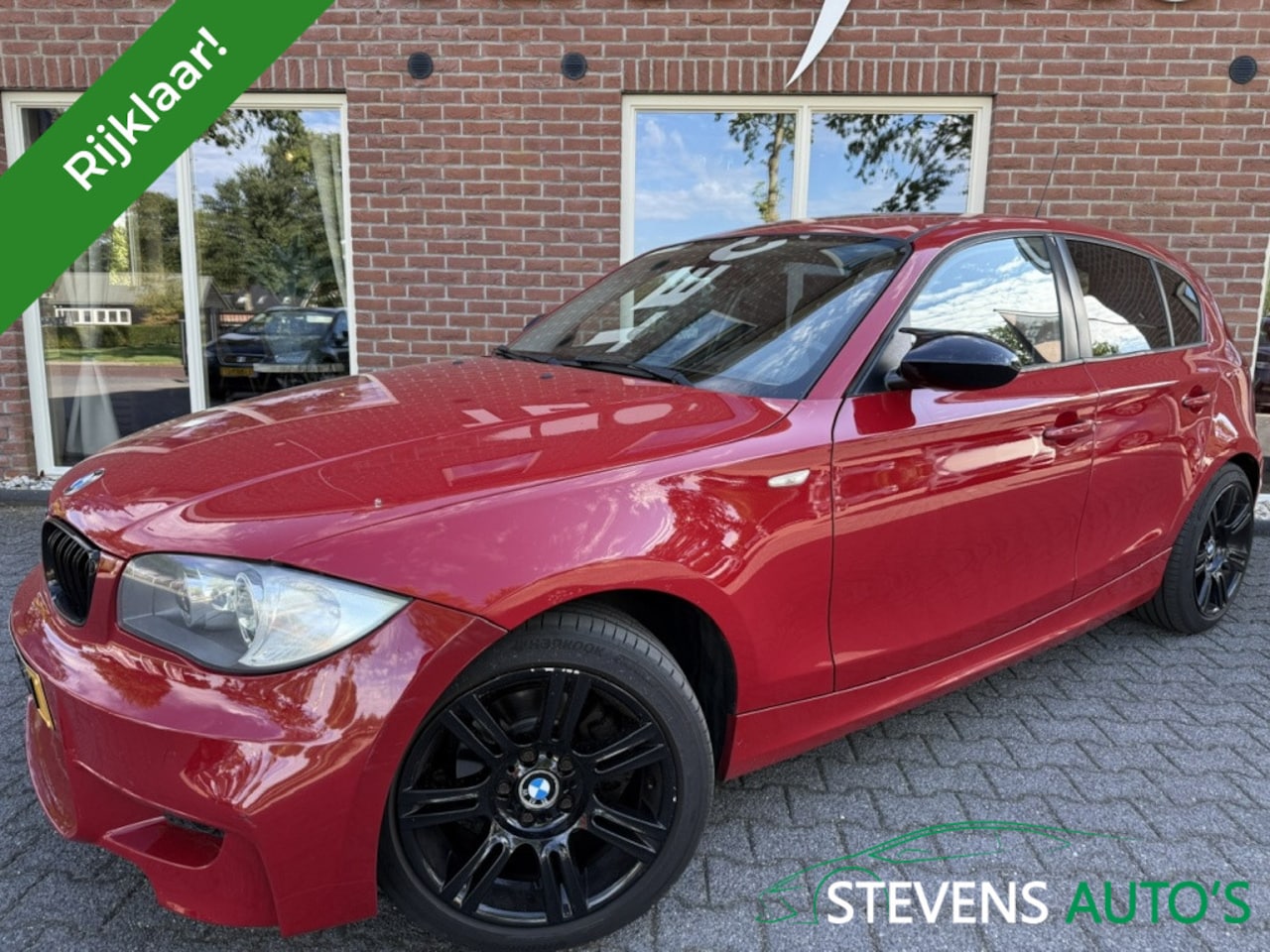 BMW 1-serie - 118i High Executive RIJDT GOED / KOUDE AIRCO / CLIMA / PDC / RIJKLAAR - AutoWereld.nl