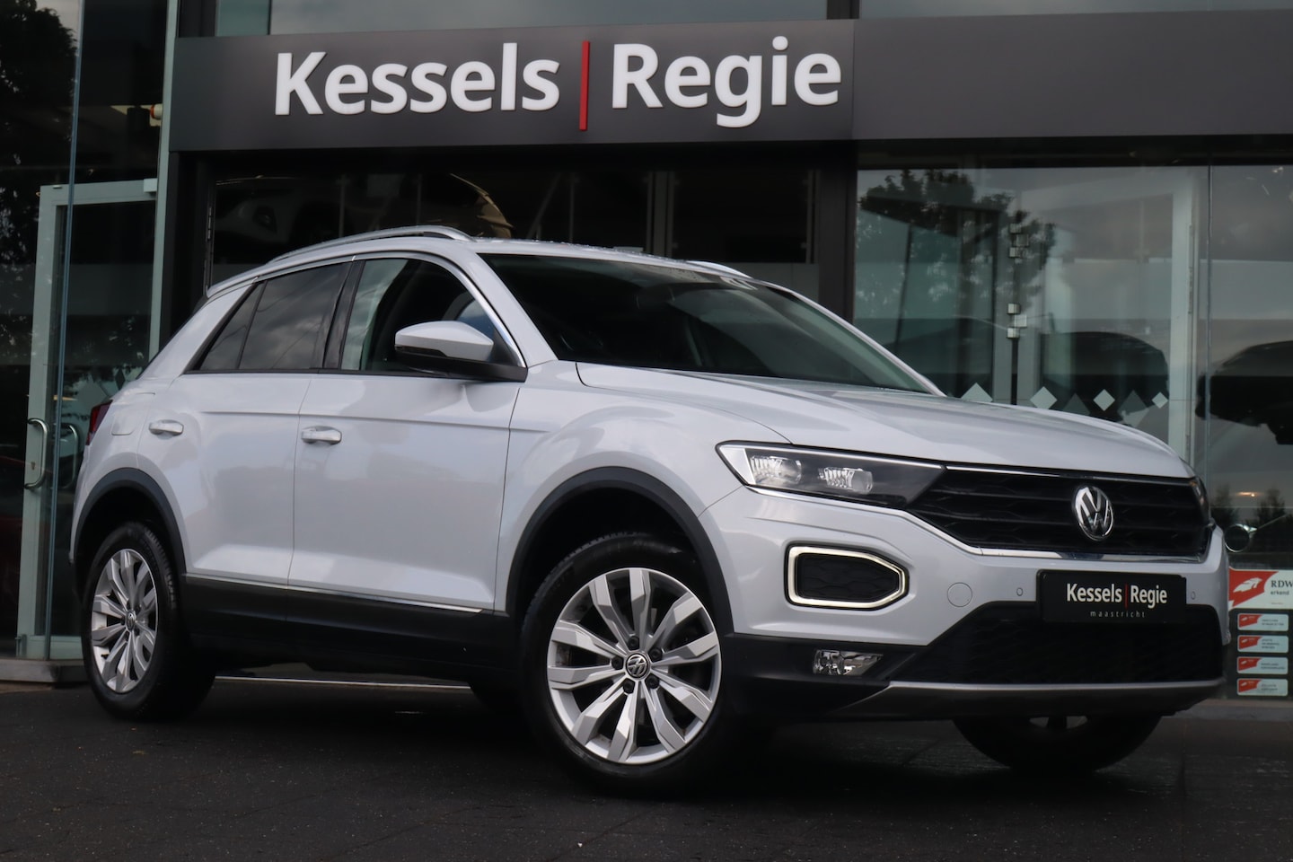 Volkswagen T-Roc - 1.5 TSI Sport | Led | Virtual | ACC | Blis | Camera | elec. a-klep | Keyless | CarPlay | N - AutoWereld.nl
