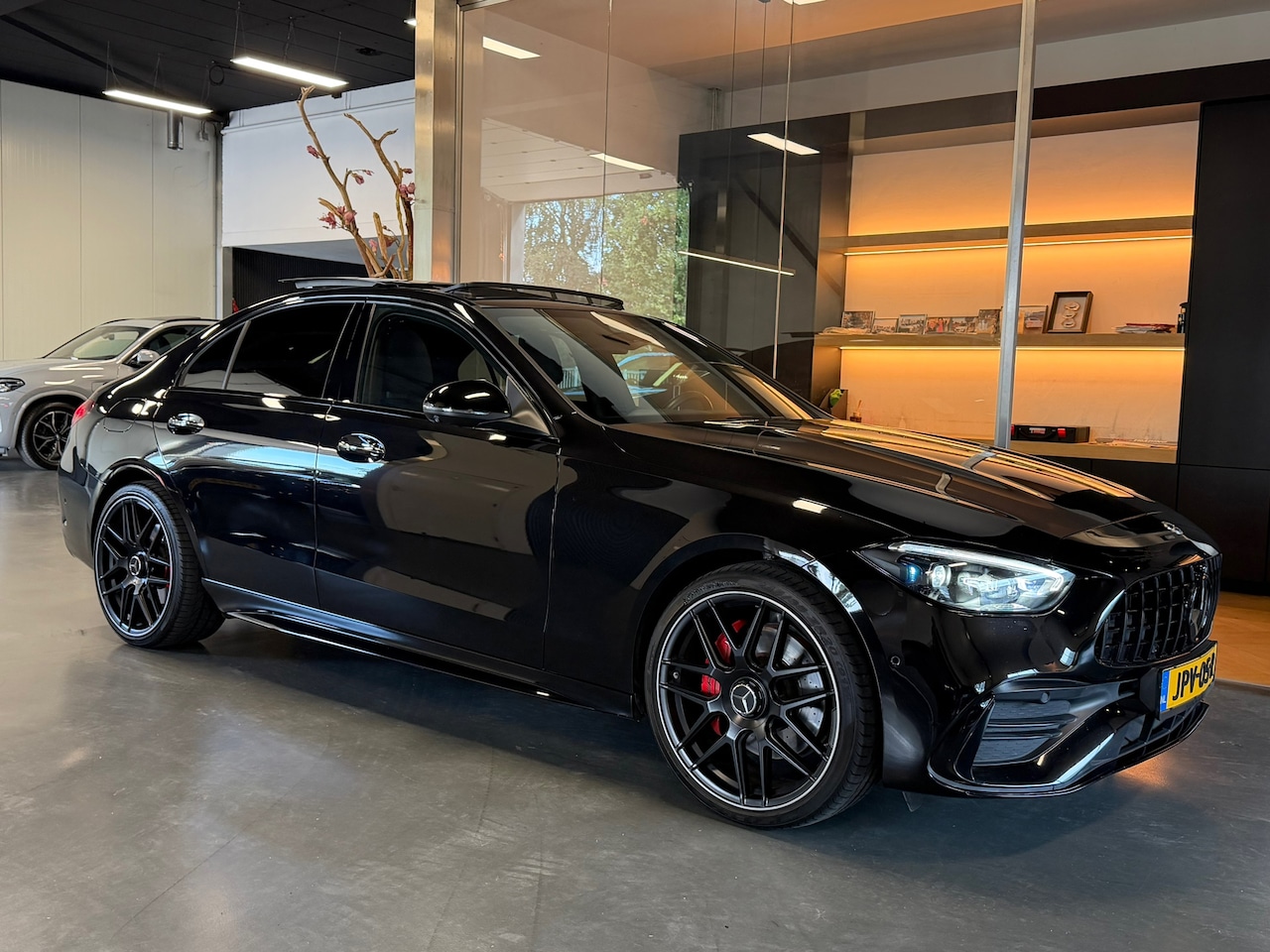 Mercedes-Benz C-klasse - 300 e AMG Night Pano memory 360Cam. Head up - AutoWereld.nl