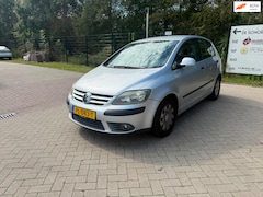 Volkswagen Golf - 1.6 FSI Turijn - stoelverwarming - airco