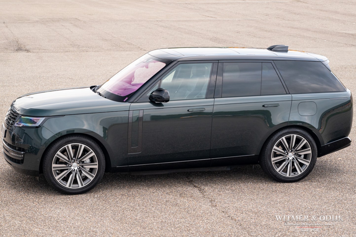 Land Rover Range Rover - 3.0 P440e PHEV Belgravia Green - AutoWereld.nl