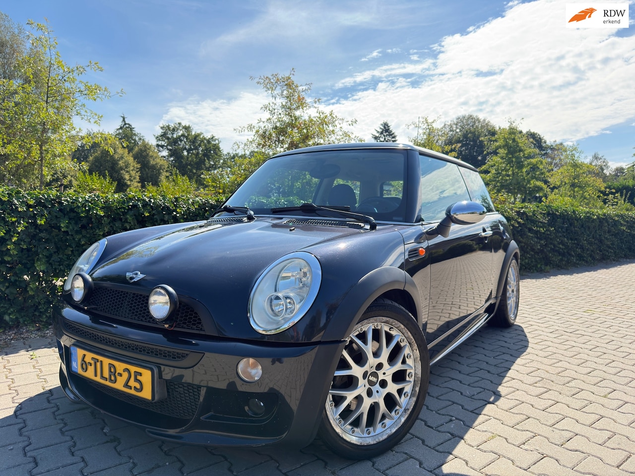 MINI 3-Deurs - 1.6 Cooper , JCW Pakket , Airco / Stoelverwarming / Elec.Pakket / 17" LM Velgen. - AutoWereld.nl