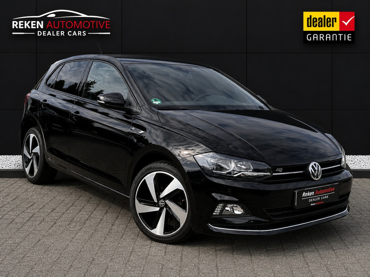 Volkswagen Polo - 1.0 TSI R-Line Carplay 18 Inch velgen Acc - AutoWereld.nl