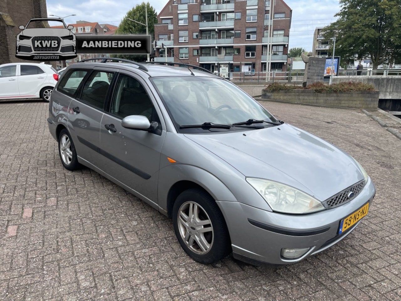 Ford Focus Wagon - 1.6-16V Trend Airco Trekhaak APK - AutoWereld.nl