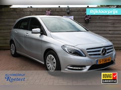 Mercedes-Benz B-klasse - 180 Ambition Automaat airco/cruise/navi/Bluetooth/PDC/trekhaak