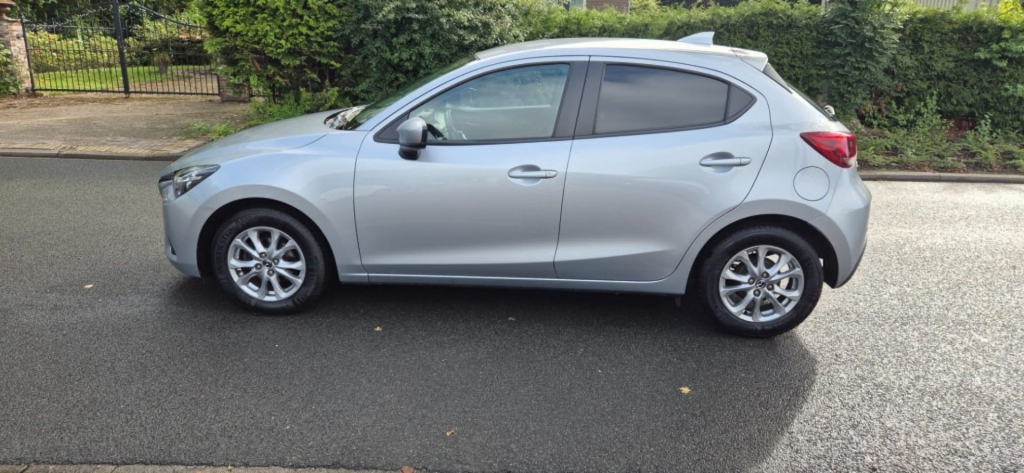 Mazda 2 - 1.5 Skyactiv-G GT-M/ECC/stoelverw.cruise control/navigatie/lichtmetaal/camera - AutoWereld.nl