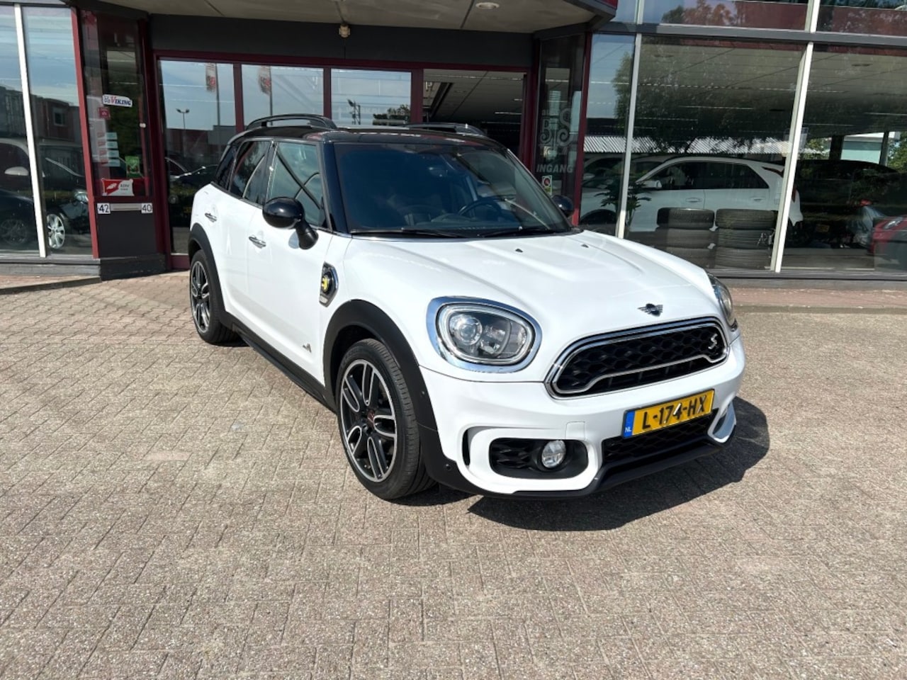 MINI Countryman - 1.5 CO.S E ALL4 CHIL - AutoWereld.nl