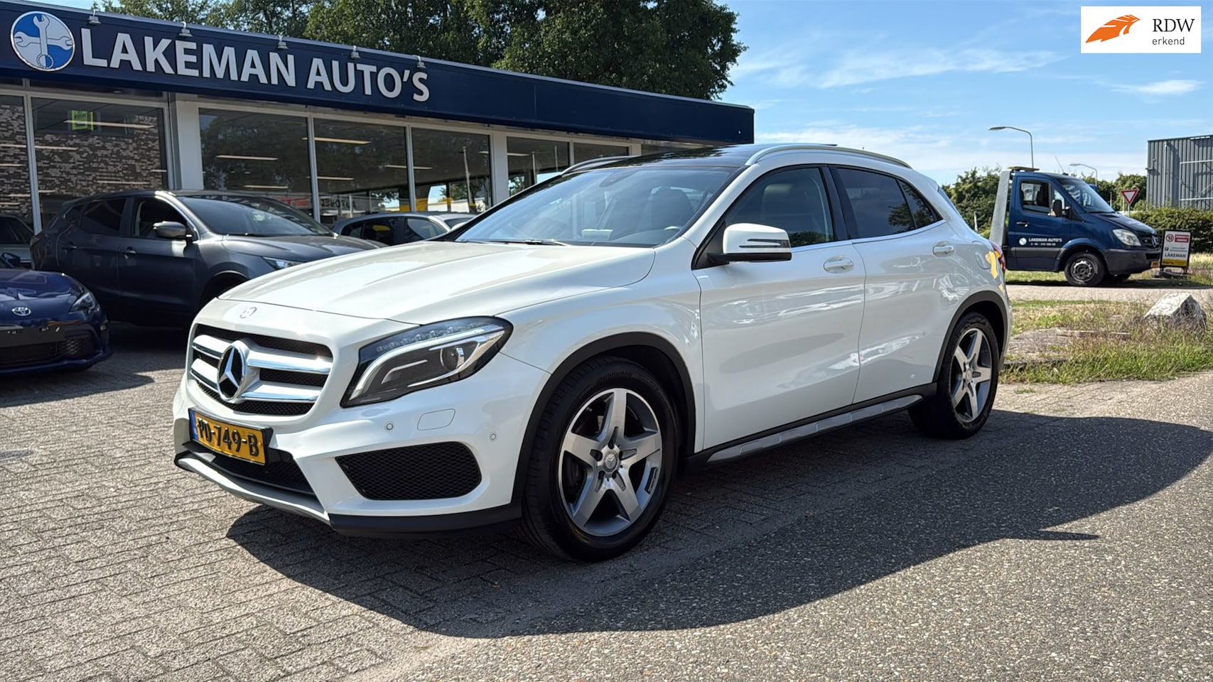 Mercedes-Benz GLA-Klasse - 180 Prestige Navi Pano Xenon Whiteline Huurkoop Inruil APK Garantie - AutoWereld.nl