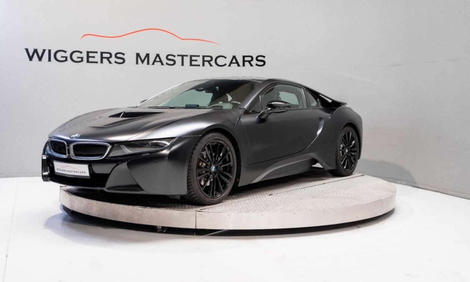 BMW i8 - Hybrid 362 PK,Edition Protonic Frozen Black, Harman Kardon, Head-up, 20 Inch, - AutoWereld.nl