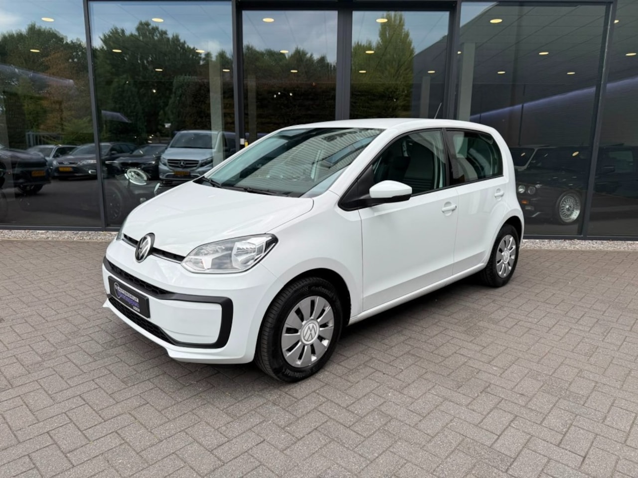 Volkswagen Up! - 1.0 Comfortline,Clima,Cruise,Lane Ass.,Camera,PDC,Maps More - AutoWereld.nl