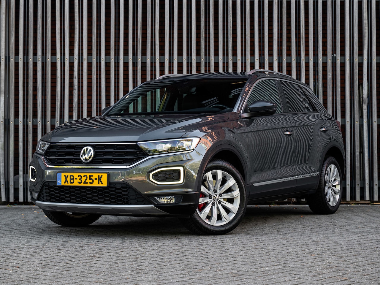Volkswagen T-Roc - 1.0 TSi 116pk Sport |LED|ACC|Camera|Carplay|17''|ClimateControl| - AutoWereld.nl