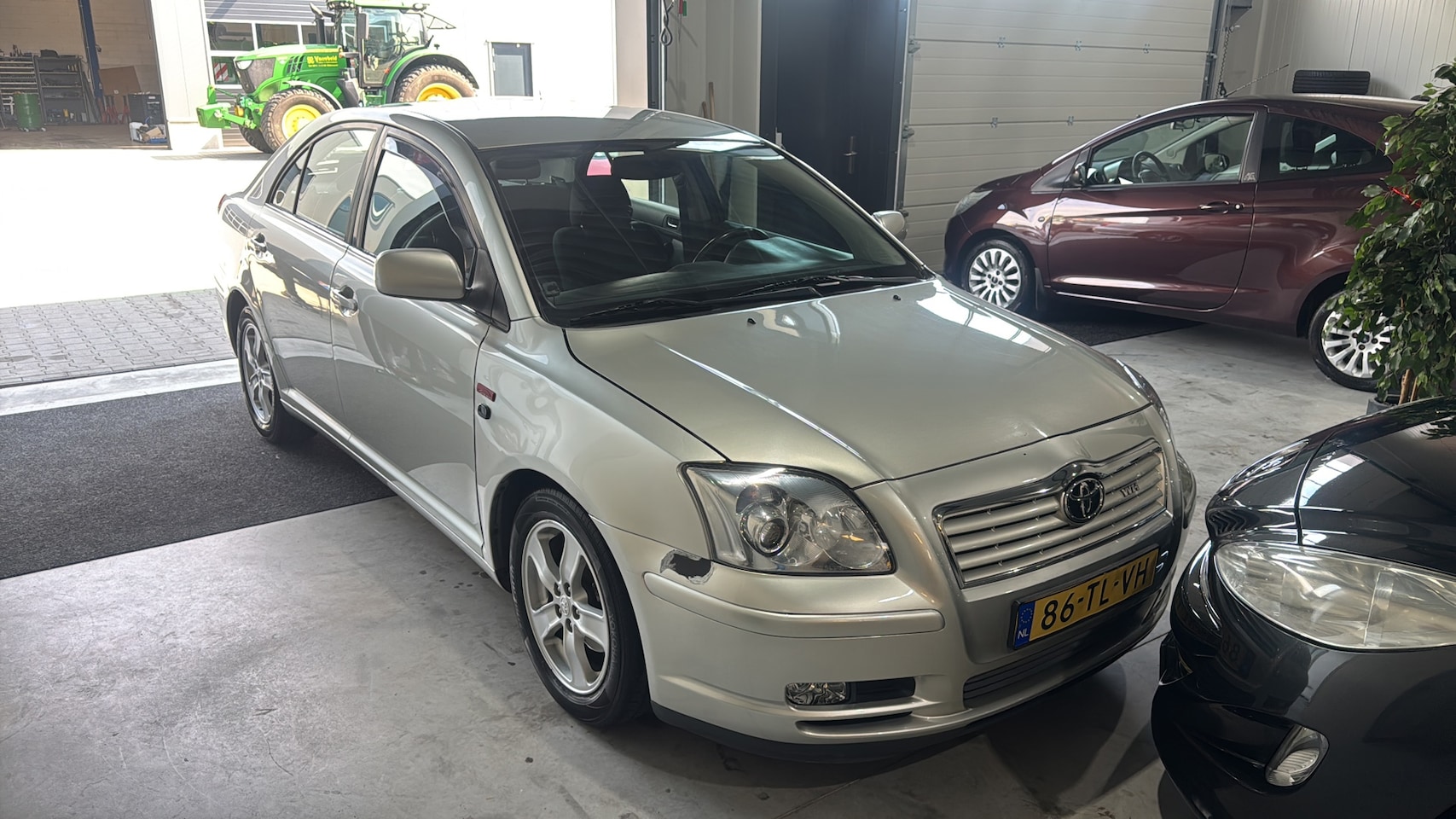 Toyota Avensis - 1.8 VVTi Linea Luna|ijskoude clima|carplay!! - AutoWereld.nl