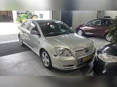 Toyota Avensis - 1.8 VVTi Linea Luna|ijskoude clima|carplay