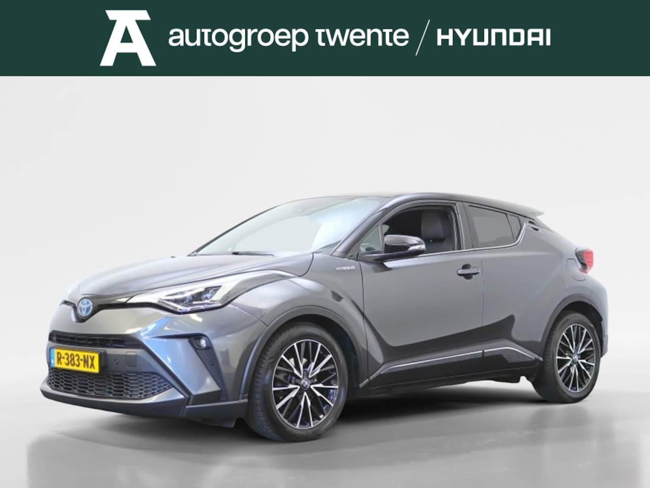 Toyota C-HR - 1.8 Hybrid Bi-Tone | Trekhaak | All-seasonbanden | Dodehoekdetectie - AutoWereld.nl