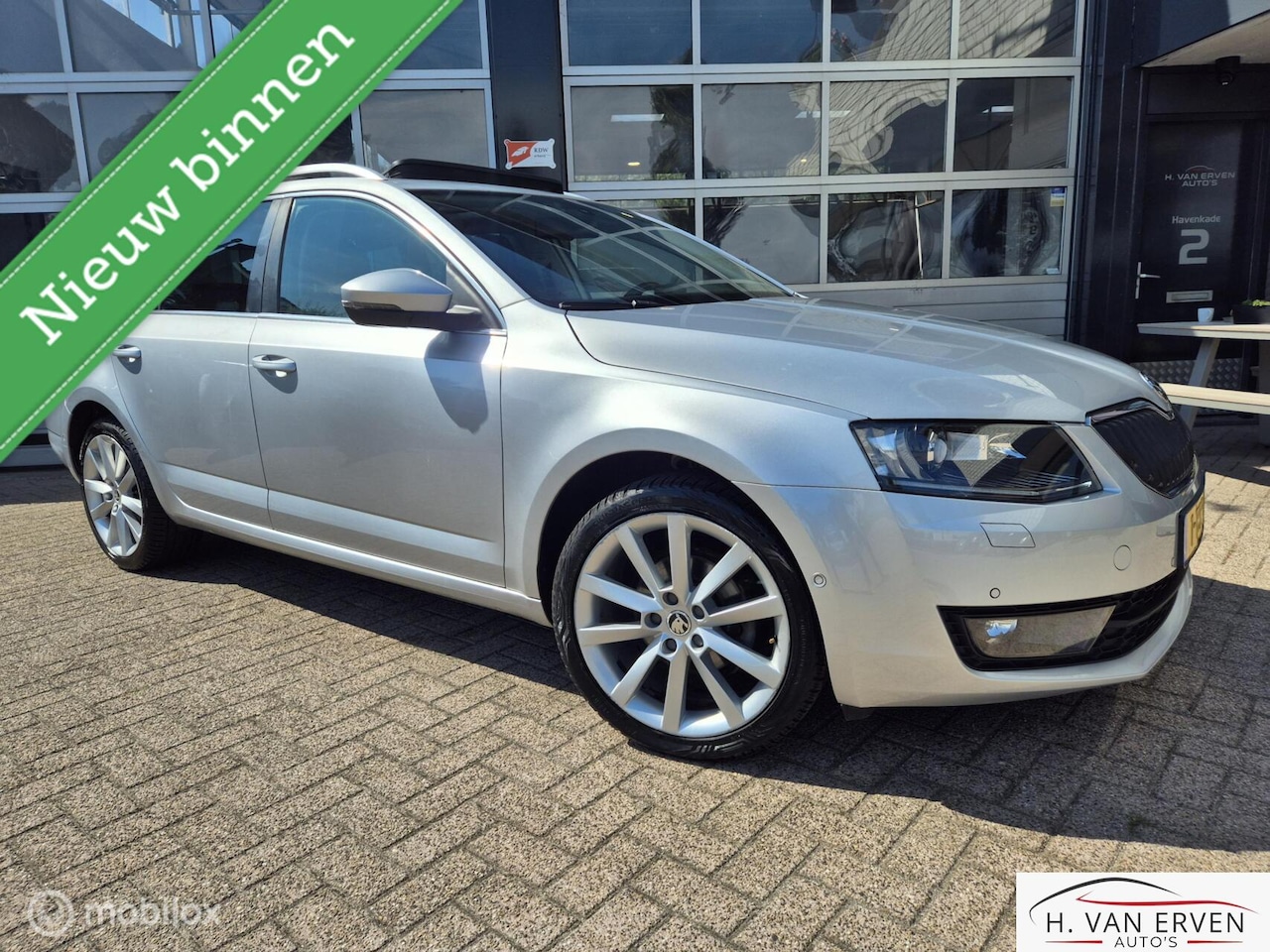 Skoda Octavia Combi - 1.2 SCHUIFKANTELDAK XENON PDC 17" NAP - AutoWereld.nl