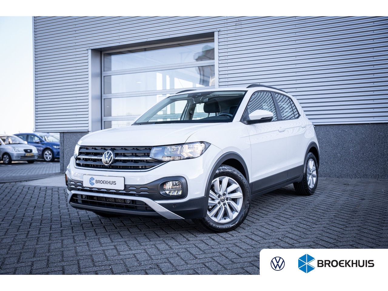 Volkswagen T-Cross - 1.0 TSI Life | Cruise control adaptief | Parkeersensoren voor en achter | Trekhaak - AutoWereld.nl