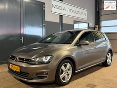 Volkswagen Golf - 1.4 TSI Highline|Pnorama|Led|R - line Stoelen/Stuur