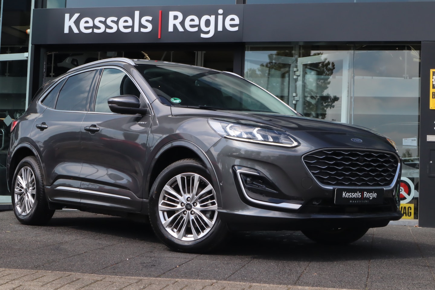 Ford Kuga - 2.5 PHEV Vignale | Pano | Afn. trekhaak | HuD | Leer | ACC | Memory | Bliss - AutoWereld.nl