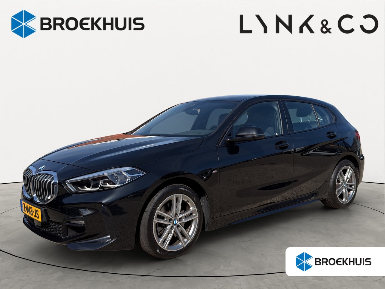 BMW 1-serie - 118i | Airco (automatisch) | Apple Carplay | M-sport pakket - AutoWereld.nl