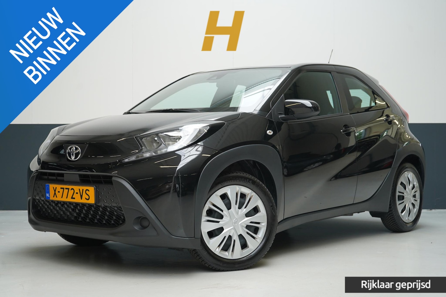 Toyota Aygo X - 1.0 VVT-i MT Play | Achteruitrijcamera | Carplay | Airconditioning | Cruise control - AutoWereld.nl