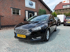 Ford Focus Wagon - 1.0 Trend ( Navigatie + Climate controle + Automaat )