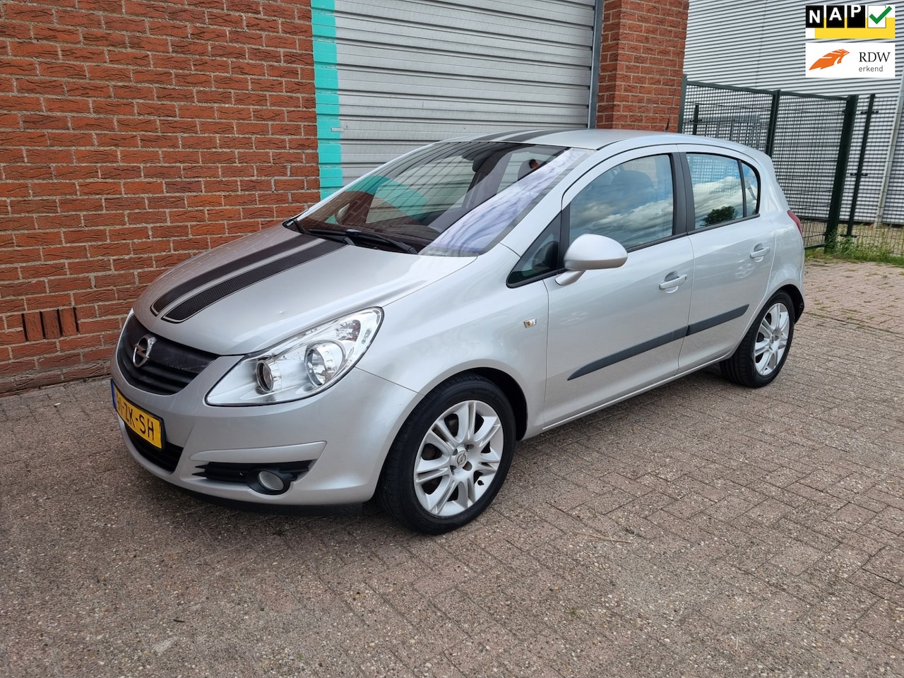 Opel Corsa - 1.4-16V Cosmo 5-Drs Airco! Bj:2008 NAP! - AutoWereld.nl