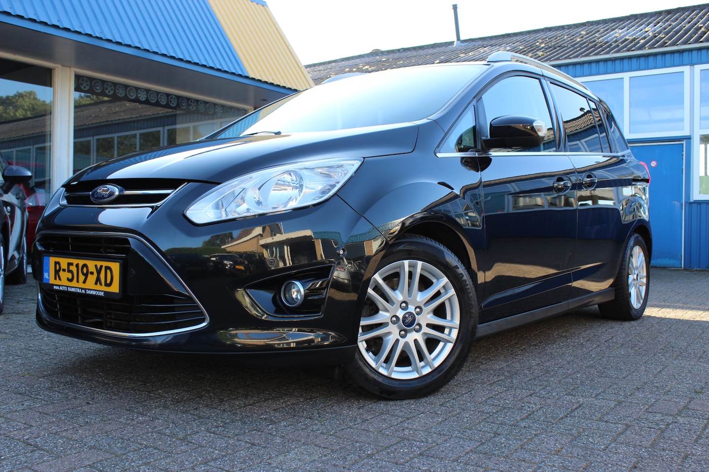 Ford Grand C-Max - 1.0i "Titanium" Cruise - Clima - 7 Persoons !!! 125 Pk - AutoWereld.nl