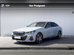 BMW i5 - Sedan M60 xDrive M Sport Pro / Innovation Pack / Travel Pack / Comfort Pack / Glazendak /