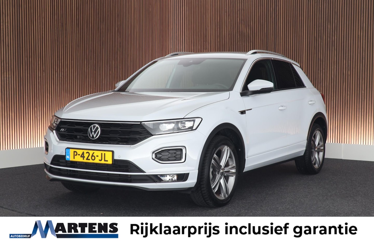 Volkswagen T-Roc - 1.5 TSI 150pk DSG R-Line Sport Camera Keyless Stoelverwarming Navigatie Virtual Cockpit LE - AutoWereld.nl