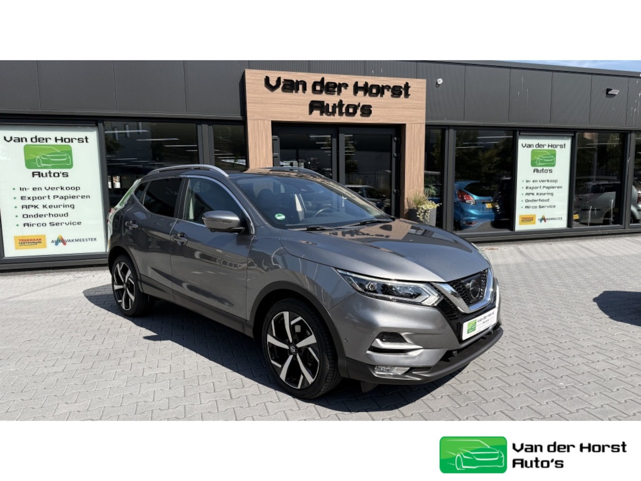 Nissan Qashqai - 1.2 Tekna + schade en automaat schokt - AutoWereld.nl
