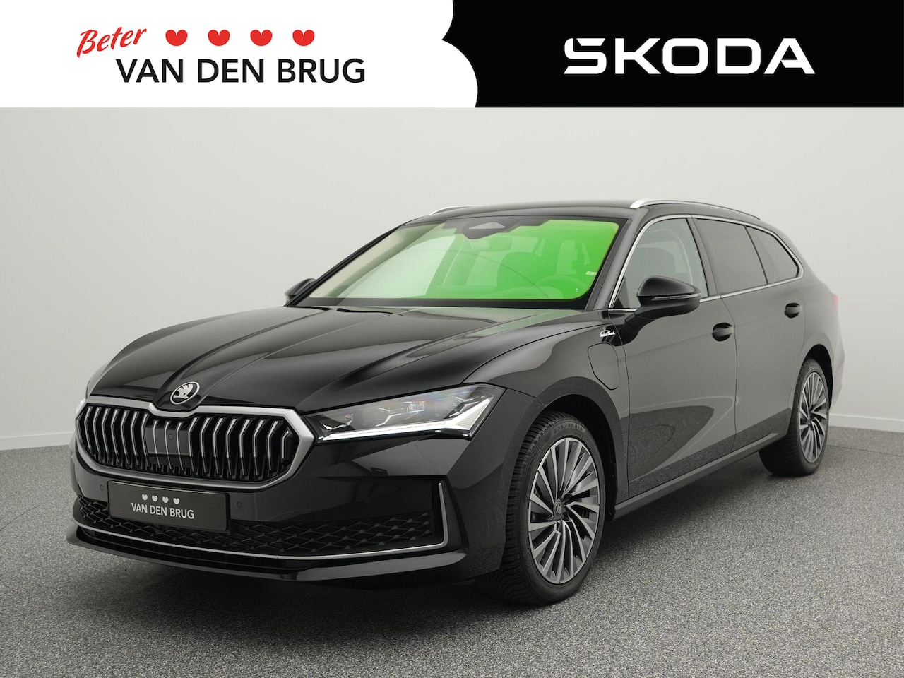 Skoda Superb Combi - 1.5 TSI 204pk PHEV Laurin & Klement | Head-Up | Stoelverwarming & ventilatie | Dynamic Cha - AutoWereld.nl