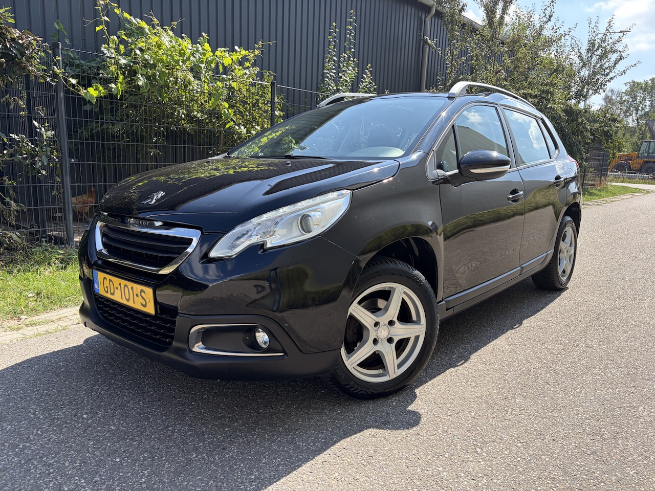 Peugeot 2008 - 1.2 PureTech Active / AUTOMAAT / NAVI / CRUISE / PANORAMADAK - AutoWereld.nl