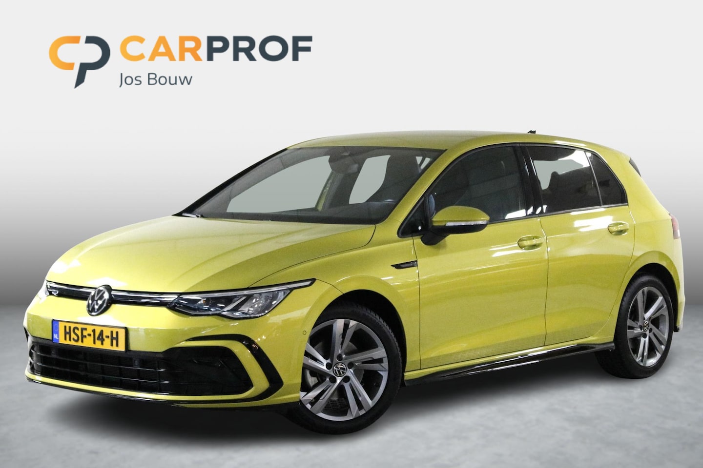 Volkswagen Golf - 1.5 eTSI R-Line Business+ 160 PK | Virtual Cockp. | Dab | Camera | Carplay - AutoWereld.nl
