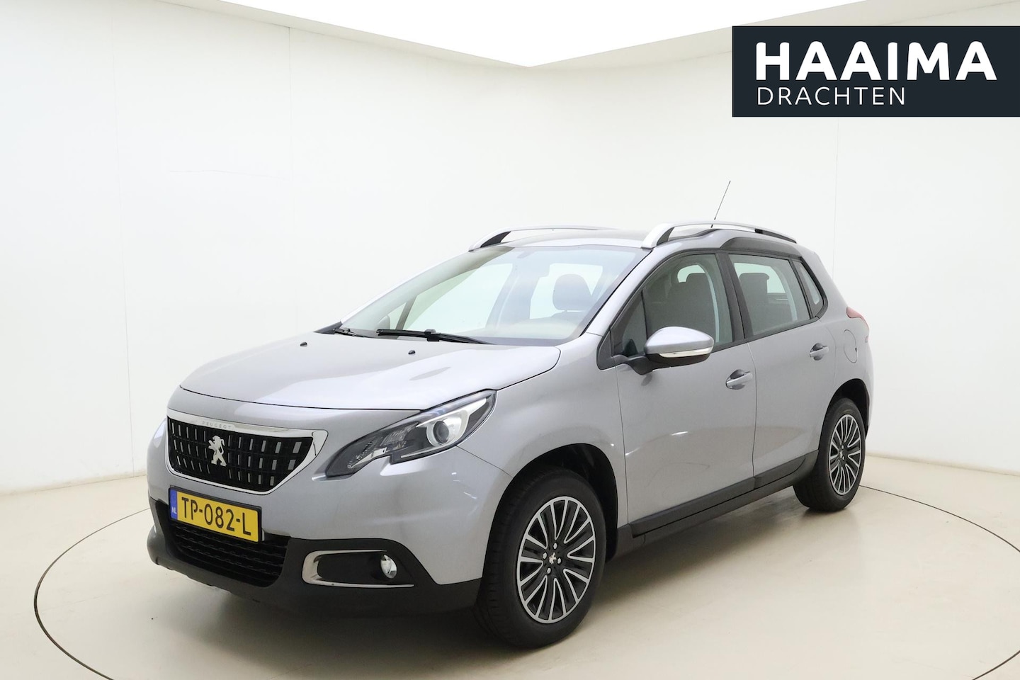 Peugeot 2008 - 1.2 PureTech Blue Lion | 110PK | AUTOMAAT | Lage KM-stand | Trekhaak | Navigatie | Apple C - AutoWereld.nl