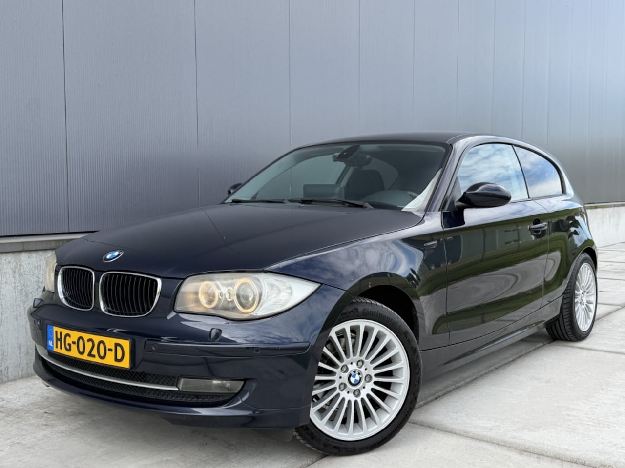 BMW 1-serie - 118i 143PK / 2007 / Airco / APK / DTC / Camera - AutoWereld.nl