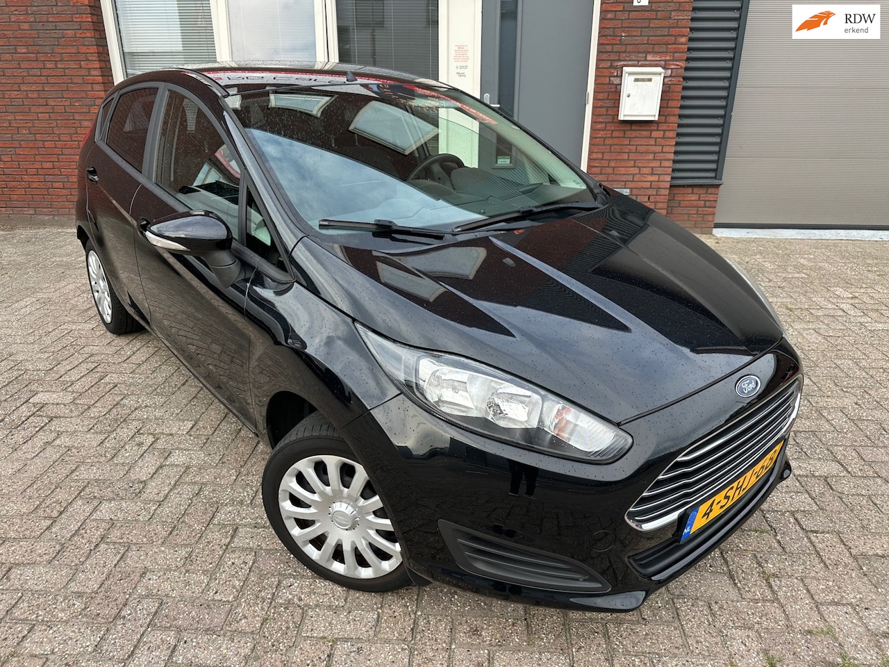Ford Fiesta - 1.0 Style / Navi / 5DRS / Airco / NAP / MF Stuur - AutoWereld.nl