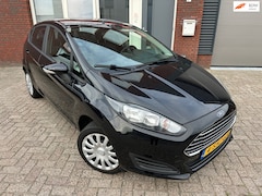 Ford Fiesta - 1.0 Style / Navi / 5DRS / Airco / NAP / MF Stuur