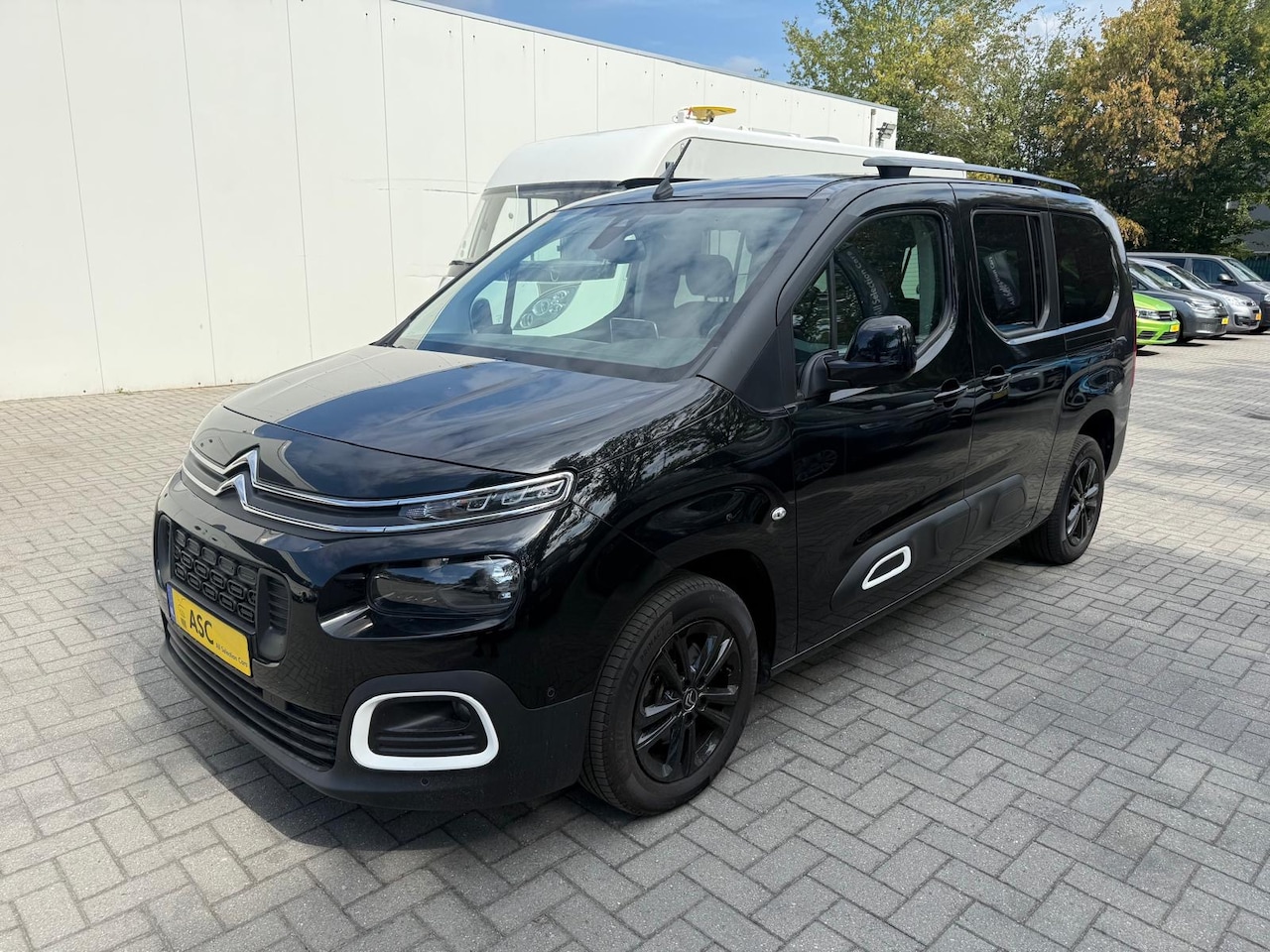 Citroën Berlingo - L2 Rolstoelauto 5+1 Automaat - Alle opties - Bodemverlaging - Rolstoelvervoer - Nieuwstaat - AutoWereld.nl