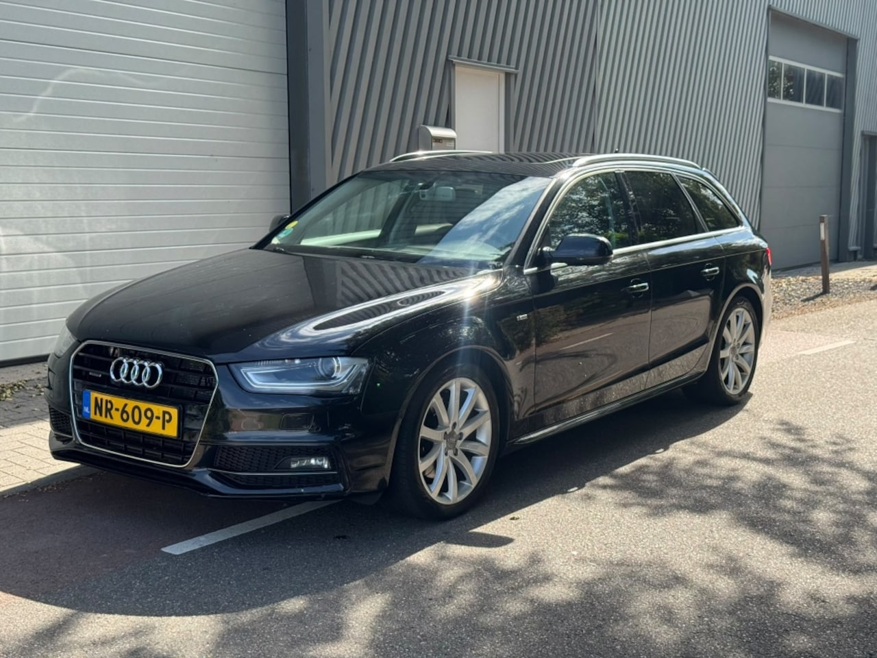 Audi A4 Avant - 3.0 TDI q. Pro L. S - AutoWereld.nl
