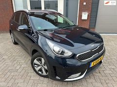 Kia Niro - 1.6 GDi Hybrid DynamicLine / Leder / Navi / Camera / PDC / DAB / Clima