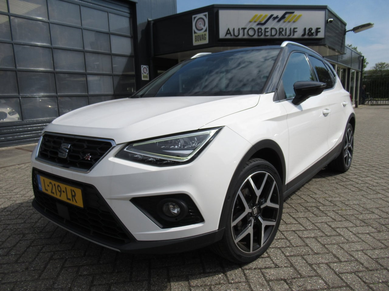 SEAT Arona - 1.0 TSI FR Business Intense Plus / NL-auto / AUTOMAAT / Carplay / Stoelverw. - AutoWereld.nl
