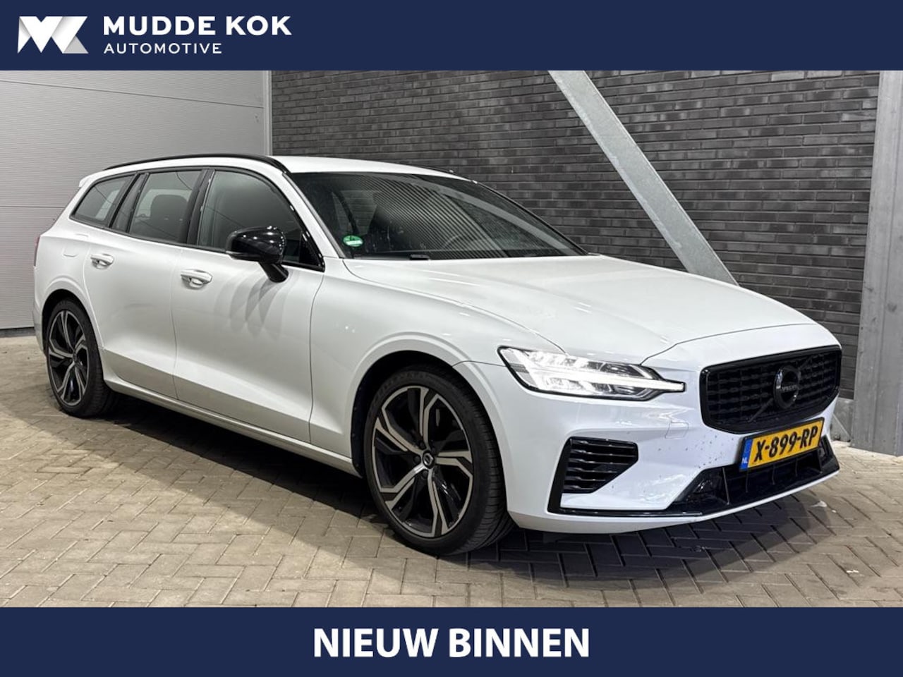 Volvo V60 - 2.0 T6 Twin Engine AWD R-Design | Trekhaak | Camera | 19 inch | Leder | Stoelverwarming - AutoWereld.nl