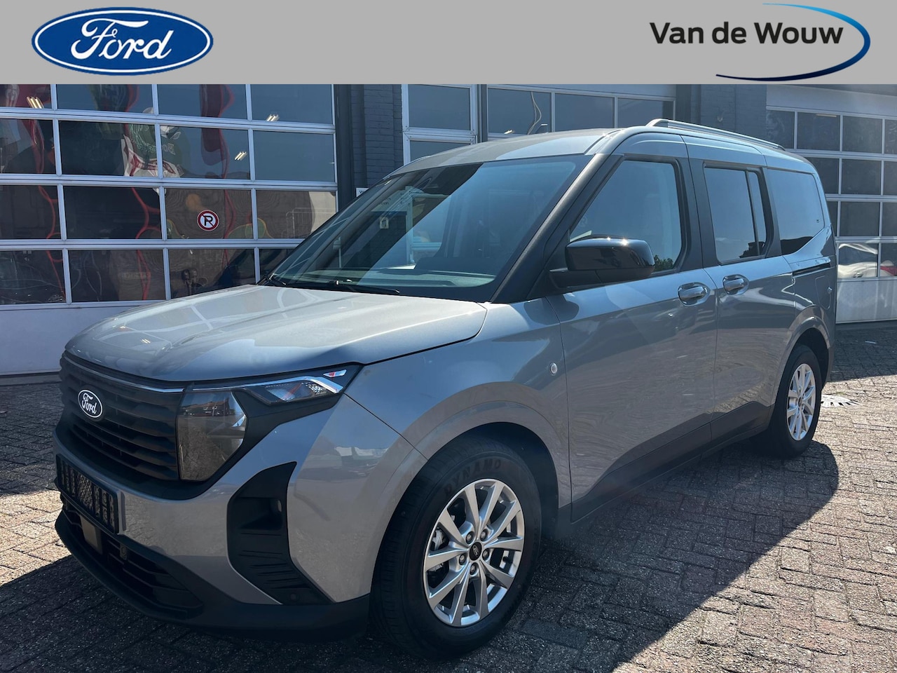Ford Tourneo Courier - 1.0 EcoBoost 125 PK Titanium| RIJKLAAR | - AutoWereld.nl