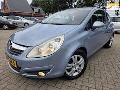 Opel Corsa - 1.4-16V White Edition 2009. Airco/Cruise/lichtmetaal etc.. APK 01-2027