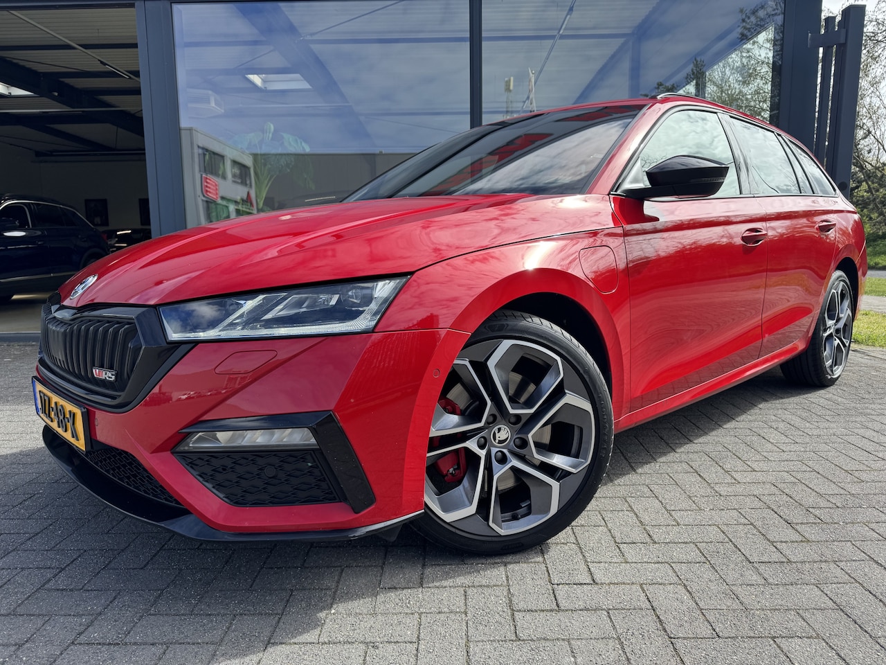 Skoda Octavia Combi - 1.4 TSI RS iV PHEV Sport DSG 245Pk Camera | Keyless | Memory Stoelverwarming | Carplay - AutoWereld.nl