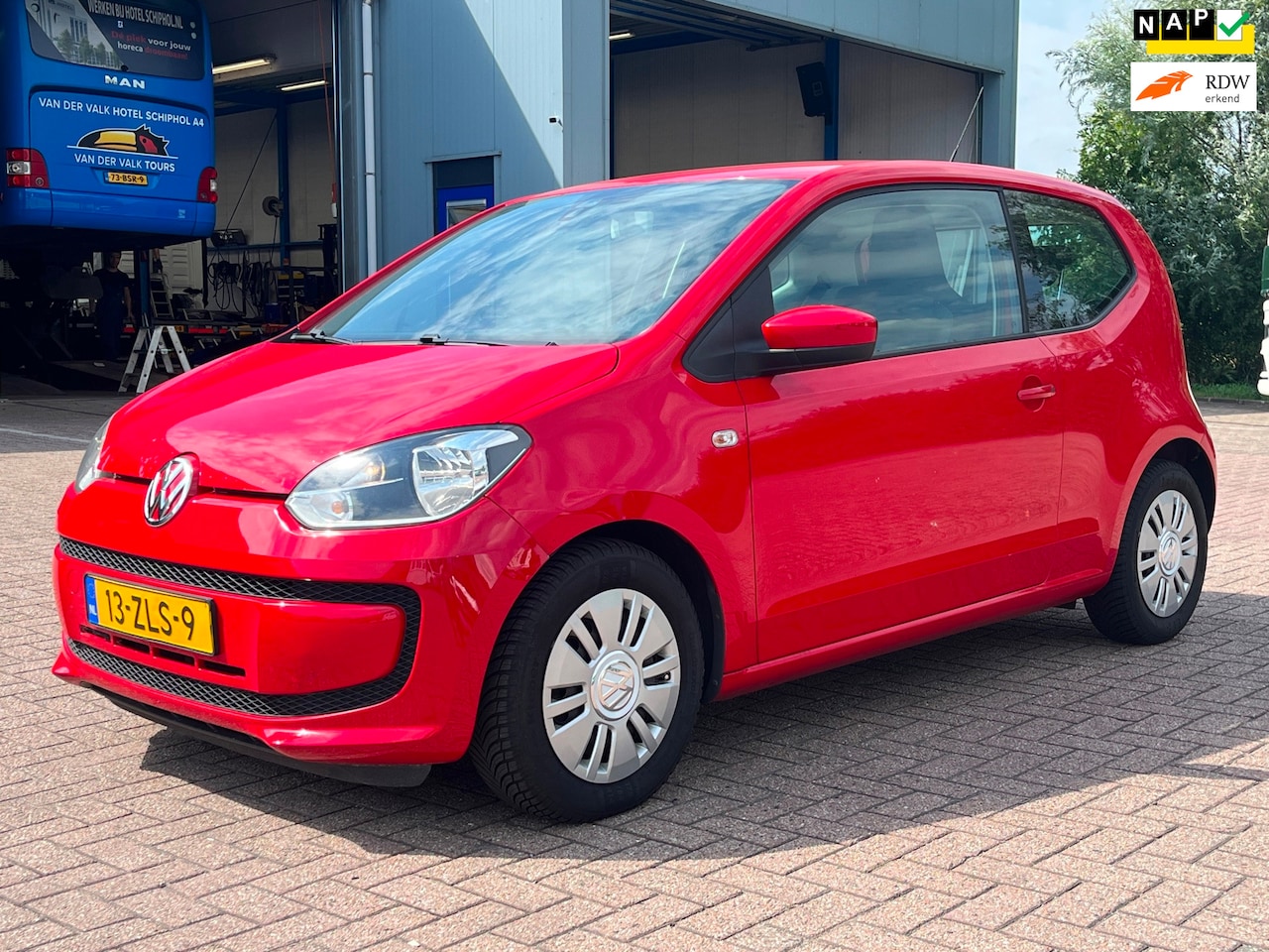 Volkswagen Up! - 1.0 Move Up! BlueMotion | Airco | All Season banden | Nieuwe APK - AutoWereld.nl