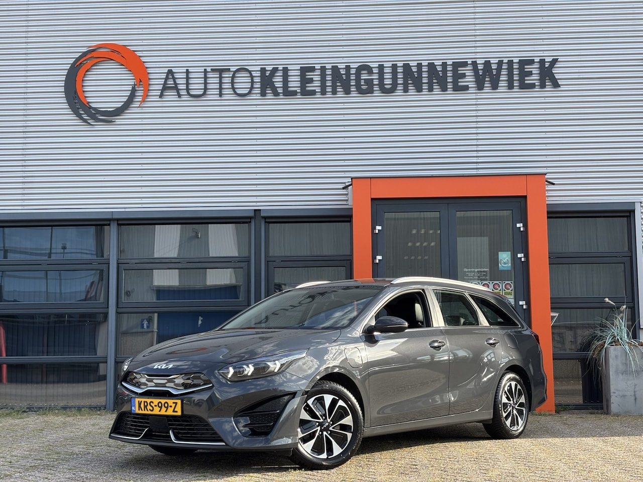 Kia Cee'd Sportswagon - Ceed 1.6 GDI PHEV DynamicPlusLine / Trekhaak / Allseason banden / Navi / Applecarplay/Andr - AutoWereld.nl