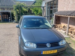Volkswagen Golf - 1.4-16V