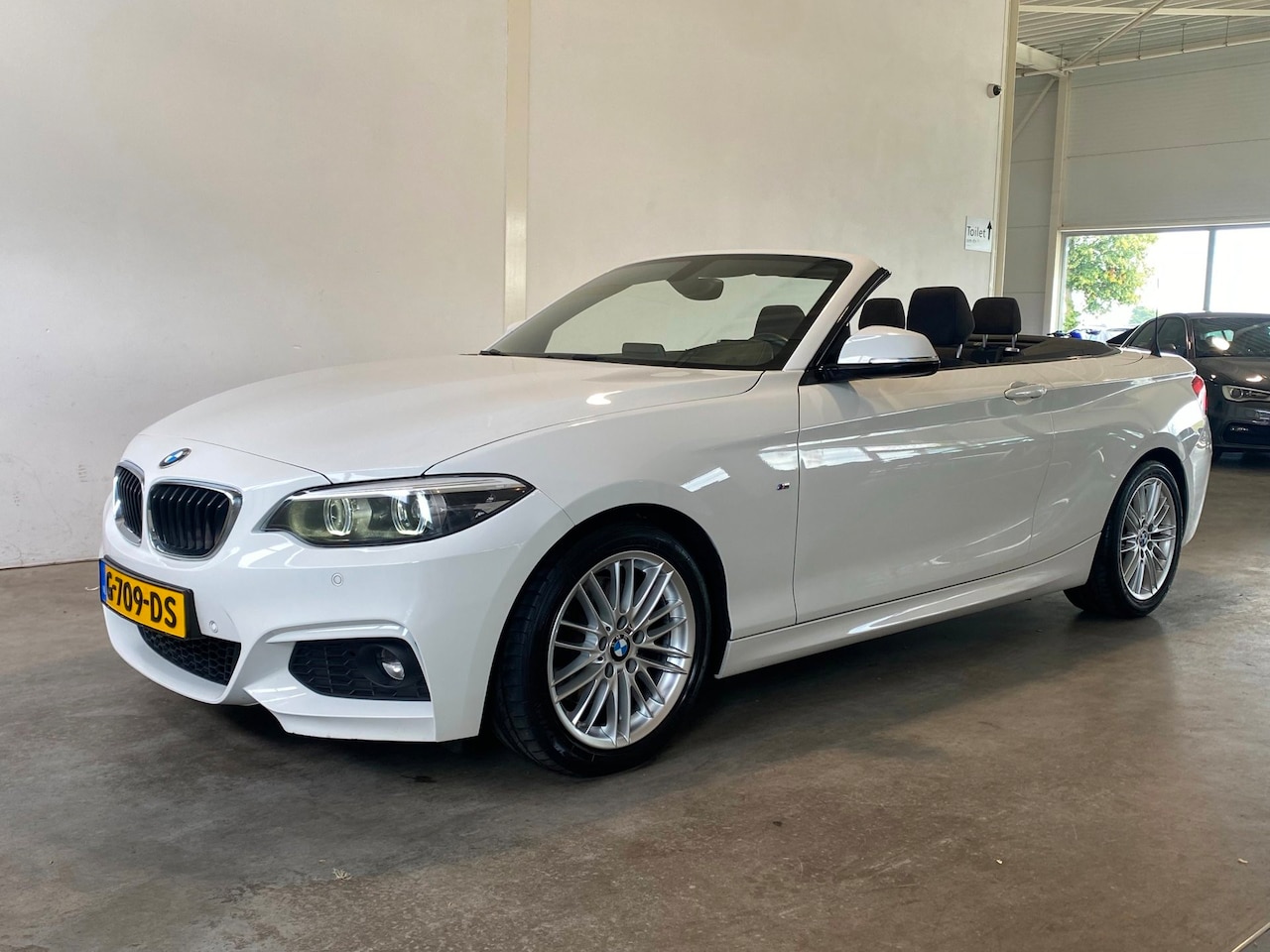 BMW 2-serie Cabrio - 220i Automaat M-sport - AutoWereld.nl